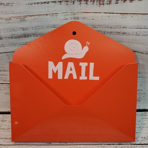 Bullseye Snail Mailbox Playhouse 10x10 Metal Wood - Picture 1 of 2